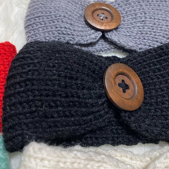 6 Pack of Winter Knit Baby Headbands With Buttons - Picture 6 of 6